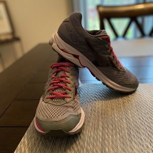 Mizuno Wave Rider 20 Sneakers